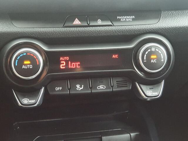 KIA Stonic 1.0 T-GDi DynamicPlusLine Navigatie, Climate Control. Cruise Control, Trekhaak, Keyless Entry, 17"Lm,