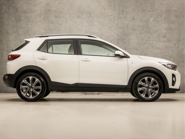 KIA Stonic 1.0 T-GDi DynamicLine (APPLE CARPLAY, NAVIGATIE, CAMERA, CRUISE, SPORTSTOELEN, PARKEERSENSOREN, LM VELGEN, NIEUWE APK, NIEUWSTAAT)