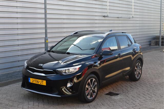 KIA Stonic 1.0 T-GDi Sports Edition O.a: 1/2 leder, Navi , Cruise, Dab, 17 Inch L.m., Camera, Carplay, Etc.. Rijklaar! All-in prijs.