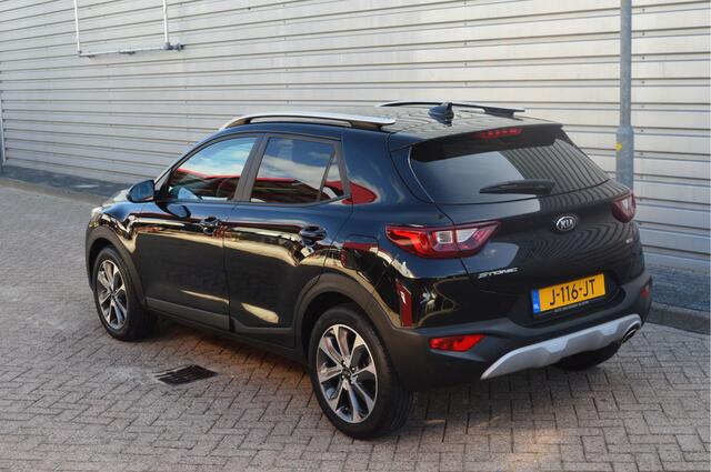 KIA Stonic 1.0 T-GDi Sports Edition O.a: 1/2 leder, Navi , Cruise, Dab, 17 Inch L.m., Camera, Carplay, Etc.. Rijklaar! All-in prijs.