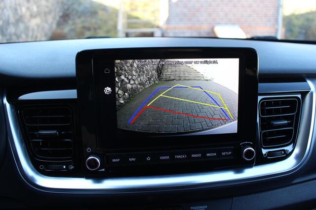 KIA Stonic 1.0 T-GDi MHEV DynamicPlusLine Carplay & android, Dab, Camera, 1e eigenaar, climate en cruise adapt.