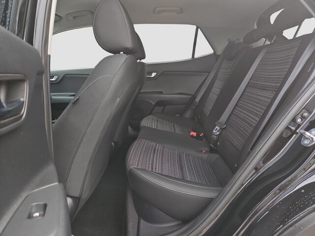 KIA Stonic 1.0 T-GDi MHEV DynamicPlusLine Automaat | Camera | LMV | Cruise | Navi | LED | Stoel- en Stuurverwarming | Privacy Glass | Apple Carplay & Android Auto |