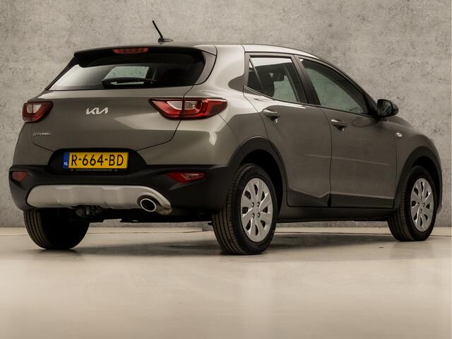 KIA Stonic 1.0 T-GDi MHEV ComfortLine (APPLE CARPLAY, GROOT NAVI, ADAPTIVE CRUISE, TREKHAAK, PARKEERSENSOREN, SPORTSTOELEN, LANE ASSIST, NIEUWE APK, NIEUWSTAAT)