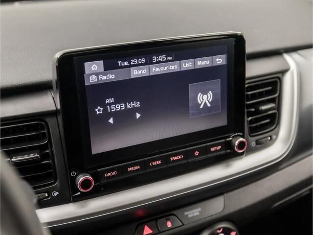 KIA Stonic 1.0 T-GDi MHEV ComfortLine (APPLE CARPLAY, GROOT NAVI, ADAPTIVE CRUISE, TREKHAAK, PARKEERSENSOREN, SPORTSTOELEN, LANE ASSIST, NIEUWE APK, NIEUWSTAAT)