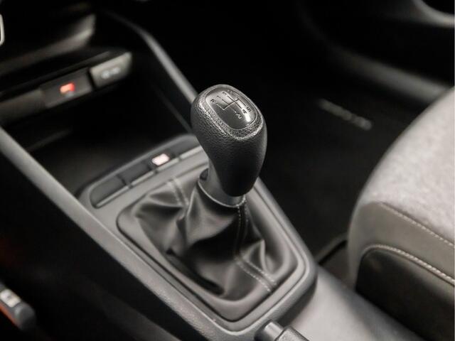 KIA Stonic 1.0 T-GDi MHEV ComfortLine (APPLE CARPLAY, GROOT NAVI, ADAPTIVE CRUISE, TREKHAAK, PARKEERSENSOREN, SPORTSTOELEN, LANE ASSIST, NIEUWE APK, NIEUWSTAAT)