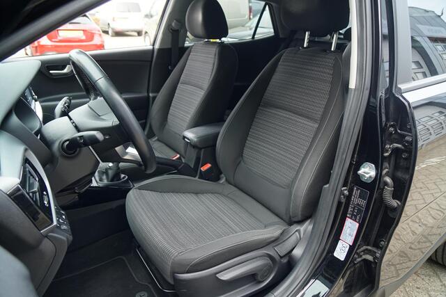 KIA Stonic 1.0 T-GDi DynamicPlusLine + CAMERA / TREKHAAK