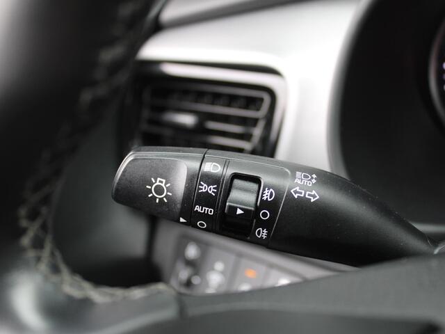 KIA Stonic 1.0 T-GDi DCT7 MHEV DynamicPlusLine | Automaat | Navi | Clima | Parkeersensoren v+a | Cruise | Camera | 16 inch |