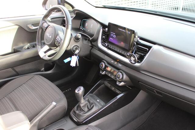 KIA Stonic 1.0 T-GDi MHEV DynamicLine Airco / Navigatie / Camera