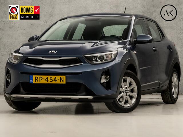 KIA Stonic 1.2 Sport (APPLE CARPLAY, NAVIGATIE, CAMERA, PARKEERSENSOREN, SPORTSTOELEN, CRUISE, LM VELGEN, TREKHAAK, NIEUWSTAAT)