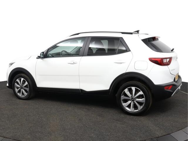 KIA Stonic 1.0 T-GDi MHEV DynamicPlusLine Apple Carplay/Android Auto - Cruise Control - Climate Control - Navigatie - Stoel/Stuur Verwarming - Fabrieksgarantie tot 10-2031
