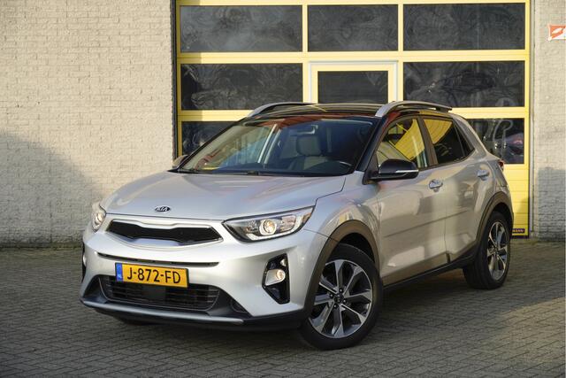KIA Stonic 1.0 T-GDi DynamicPlusLine BJ2020 Lmv 17" | Led | Pdc | Navi | Keyless entry | Achteruitrijcamera | App-Connect | Climate control | Cruise control | Extra getint glas | Zwart dak