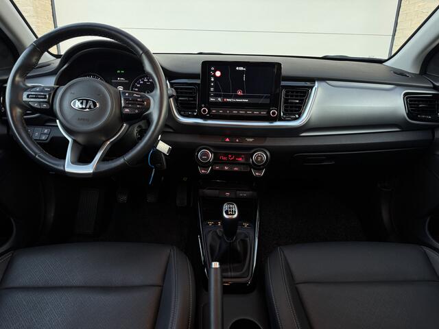 KIA Stonic 1.0 T-GDi 100pk DynamicPlusLine Navi Camera Carplay Leder Led 17" Pdc