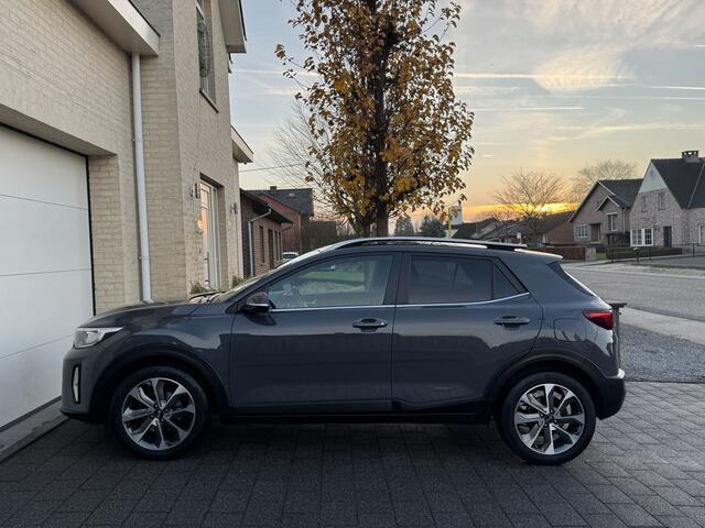 KIA Stonic 1.0 T-GDi 100pk DynamicPlusLine Navi Camera Carplay Leder Led 17" Pdc