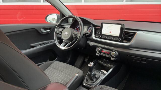 KIA Stonic 1.0 T-GDi MHEV DynamicPlusLine TREKHAAK / KEYLESS / CAMERA / CARPLAY / DAB+ / CLIMA / PDC / BLUETOOTH / CRUISE / NL-AUTO