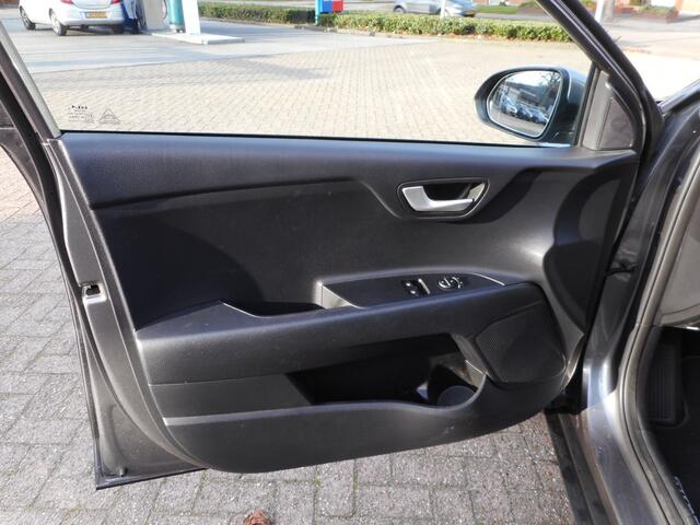 KIA Stonic 1.0 T-GDi MHEV DynamicLine