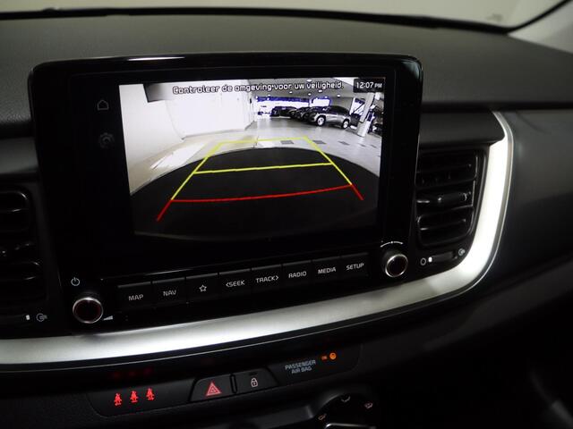 KIA Stonic 1.0 T-GDi MHEV ComfortLine | vanaf ¤329,- p/m | Achteruitrijcamera | Parkeersensoren achter | Navigatiesysteem | Cruise control | Actieve rijbaanassistentie |
