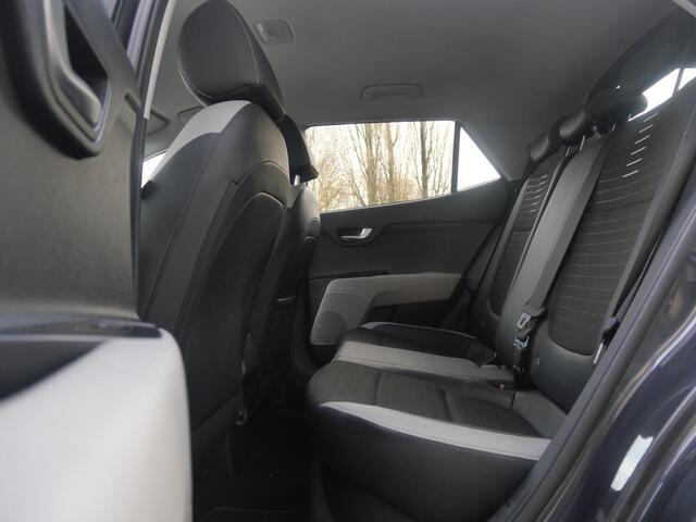 KIA Stonic 1.0 T-GDi Sports Edition | Navi | Carplay | 17" Velgen | Camera |