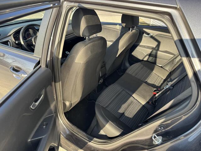 KIA Stonic 1.0 T-GDi DynamicPlusLine Clima | Cruise | Keyless | Privacyglass | Navi | DAB+ | Camera | PDC