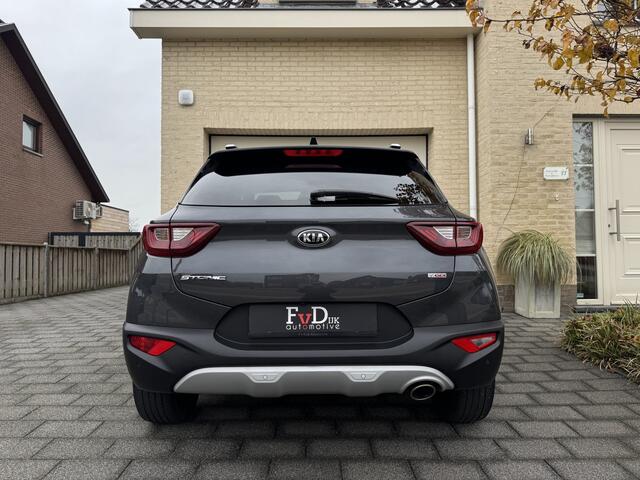 KIA Stonic 1.0 T-GDi 100pk DynamicLine Navi Camera Carplay DAB Led 17" Pdc