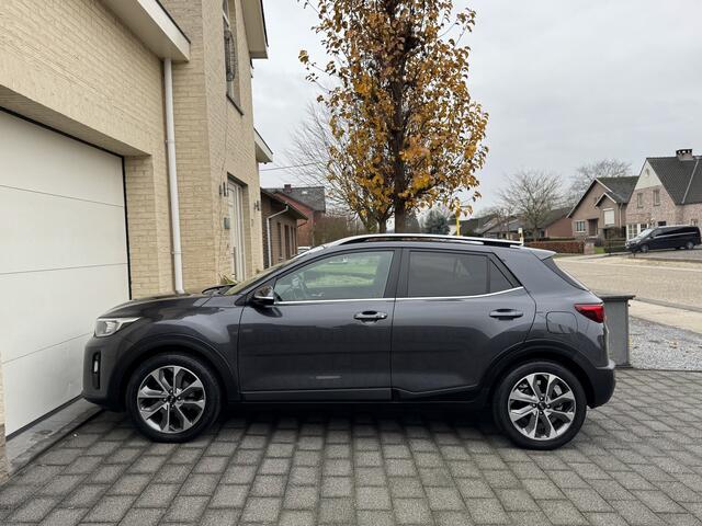 KIA Stonic 1.0 T-GDi 100pk DynamicLine Navi Camera Carplay DAB Led 17" Pdc