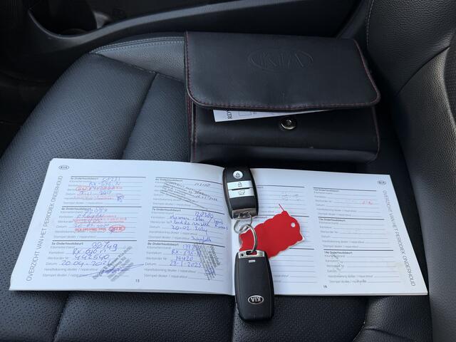 KIA Stonic 1.0 T-GDi ExecutiveLine | Nieuw Binnen! | Trekhaak | Leder | Lane assist | Stuurverwaming