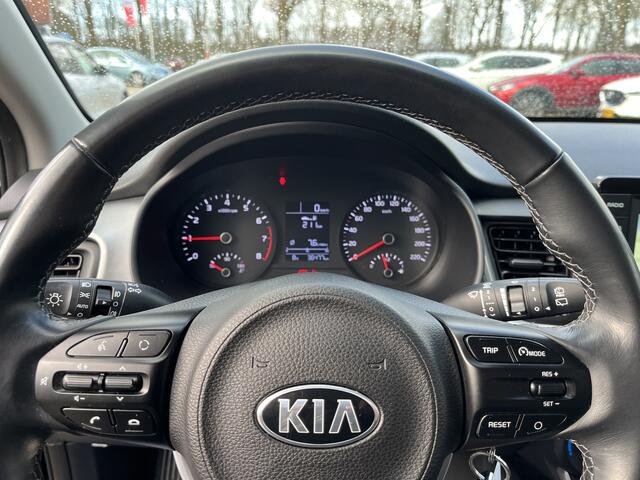 KIA Stonic 1.0 T-GDi DynamicLine Apple Carplay / Camera