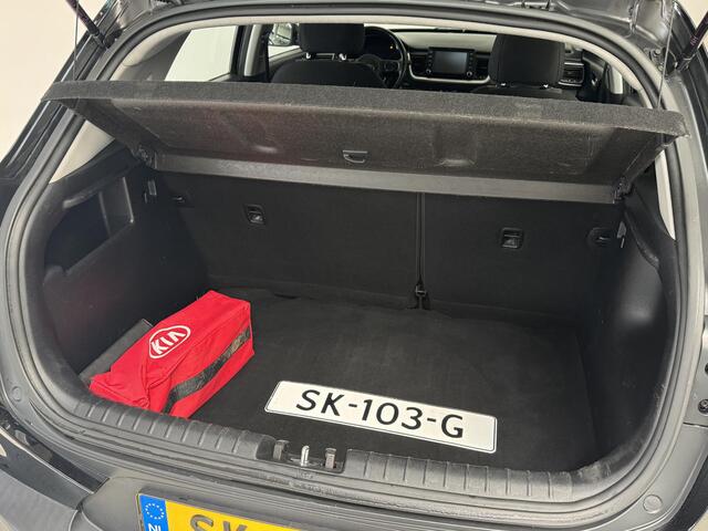 KIA Stonic 1.0 T-GDi ComfortPlusLine Navigator | Navigatie | Camera | Trekhaak | Lichtmetalen velgen 17" | All-Season Banden |