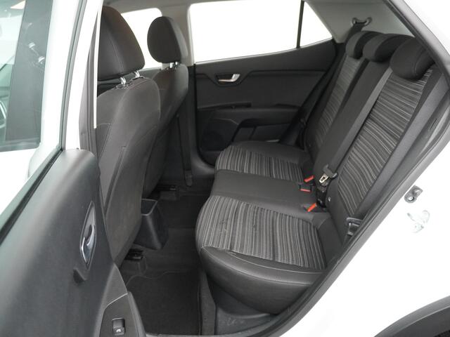 KIA Stonic 1.0 T-GDi MHEV 100 pk ComfortLine | Navi | Clima | Cruise | Camera | Apple Carplay | 16" | Zeer zuinig | 4 seiz. banden