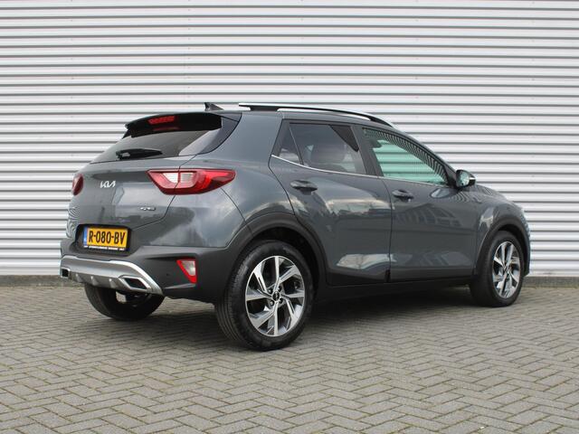 KIA Stonic 1.0 T-GDi MHEV GT-PlusLine | Schuifdak | Stuur-/stoelverwarming | Cruise adapt. | Camera | Dodehoek detectie | Navi | 17" LM | Clima | LED |