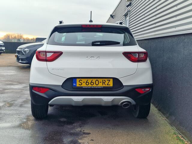 KIA Stonic 1.0 T-GDi MHEV DynamicLine Nieuw geleverd, Dealeronderhouden, 1e eign. Apple Carplay en/of Android auto Navigatie, Achteruitrijcamera