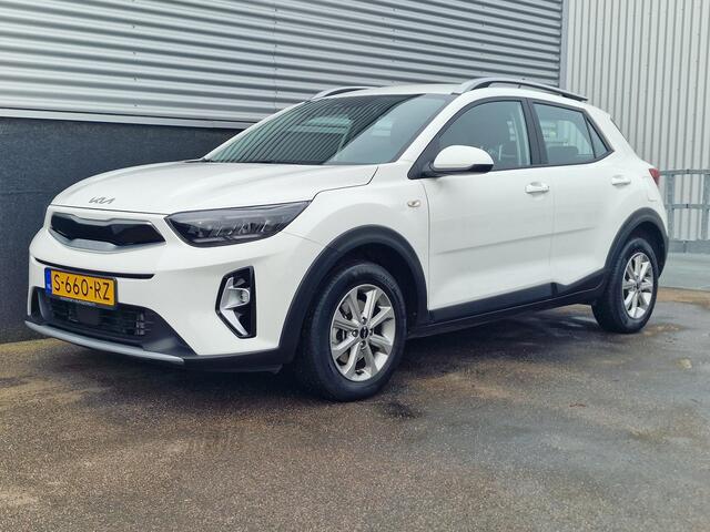 KIA Stonic 1.0 T-GDi MHEV DynamicLine Nieuw geleverd, Dealeronderhouden, 1e eign. Apple Carplay en/of Android auto Navigatie, Achteruitrijcamera