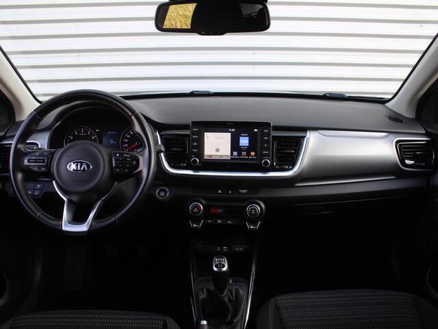 KIA Stonic 1.0 T-GDi DynamicPlusLine | Trekhaak | Camera | 17" LM | Navi | Cruise | Clima | Keyless | Apple Carplay | Android Auto |