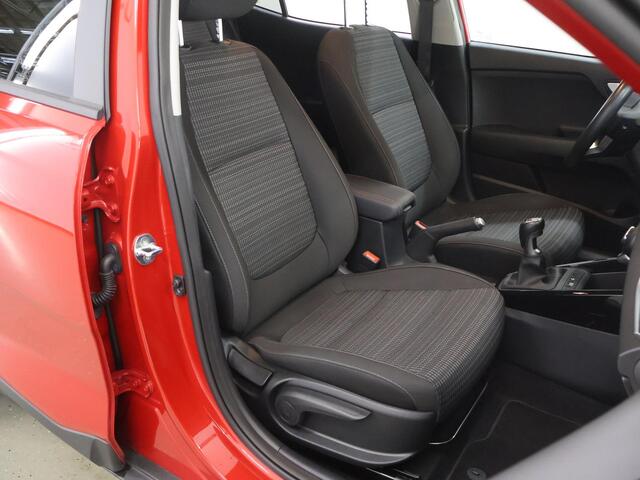 KIA Stonic 1.0 T-GDi MHEV DynamicPlusLine | Trekhaak | Keyless | Navigatie | Parkeercamera | Apple Carplay/Android Auto | Climate Control |