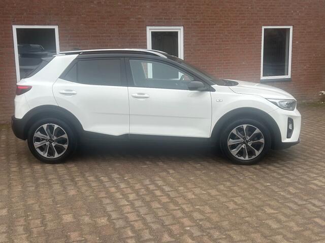 KIA Stonic 1.0T-GDI SPORTS EDITION CROSS OVER NAVI AIRCO L.M.VELGEN