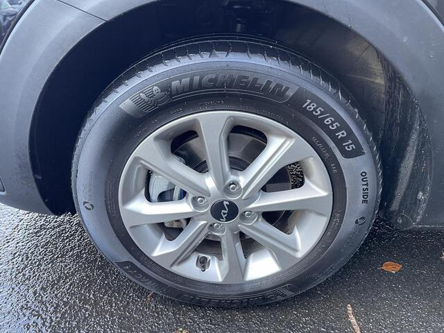 KIA Stonic 1.0 T-GDi MHEV DynamicLine Achteruitrijcamera | Cruise control | Airco | Centrale deurvegrendeling