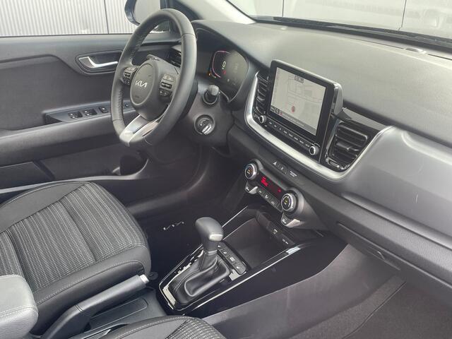 KIA Stonic 1.0 T-GDi MHEV DynamicLine Automaat Navigatie, Climate Control, Cruise Control, Stoel/Stuurverwarming, 15"Lm, Achteruitrijcamera
