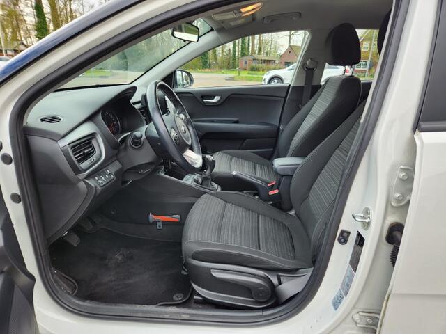 KIA Stonic 1.0 T-GDI Mhev, DynamicLine, Apple/Android, Trekhaak, TwoTone