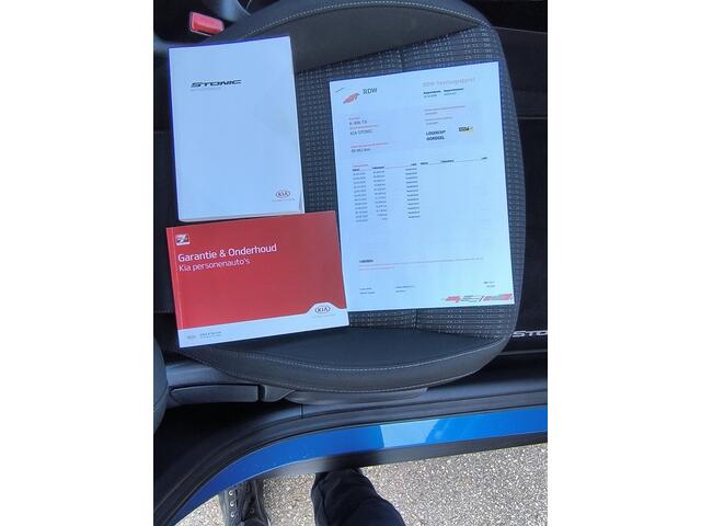 KIA Stonic 1.0 T-GDi MHEV DynamicPlusLine Camera, carplay, Navi, Dab+, 1e eigenaar, climate en cruise control, two tone lak.