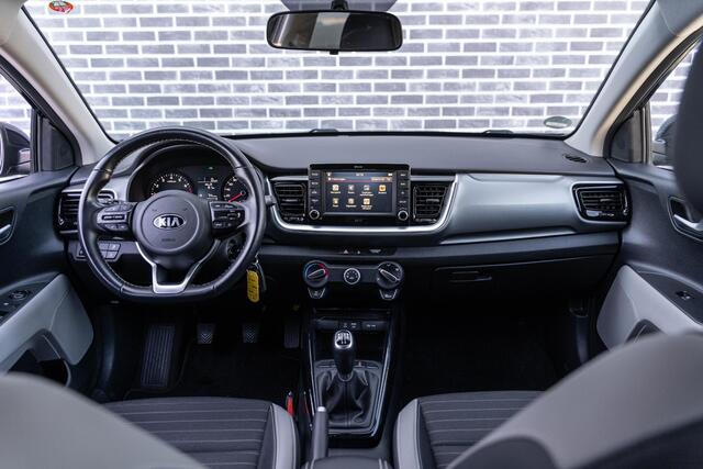 KIA Stonic 1.0 T-GDi Sports Edition | Trekhaak | Achteruitrijcamera | Apple Carplay | Android Auto | Airco | Lichtmetalen Velgen 17 inch | Dakrails