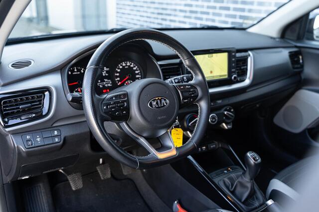 KIA Stonic 1.0 T-GDi Sports Edition | Trekhaak | Achteruitrijcamera | Apple Carplay | Android Auto | Airco | Lichtmetalen Velgen 17 inch | Dakrails
