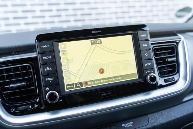 KIA Stonic 1.0 T-GDi Sports Edition | Trekhaak | Achteruitrijcamera | Apple Carplay | Android Auto | Airco | Lichtmetalen Velgen 17 inch | Dakrails