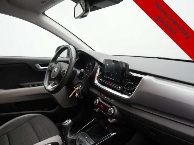 KIA Stonic 1.0 T-GDi Black Edition 99pk H6 | Trekhaak Afn. | Camera | Apple Carplay | Cruise Control | Lane Assist | Navigatie | DAB |