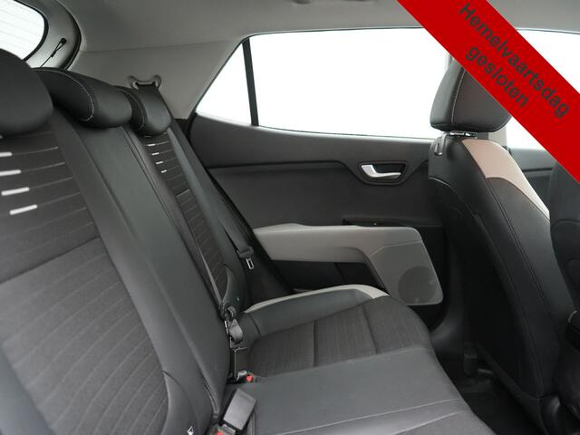 KIA Stonic 1.0 T-GDi Black Edition 99pk H6 | Trekhaak Afn. | Camera | Apple Carplay | Cruise Control | Lane Assist | Navigatie | DAB |