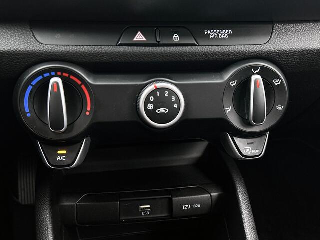 KIA Stonic 1.0 T-GDi MHEV DynamicLine | Parkeersensoren | Camera | Apple Carplay/Android Auto |