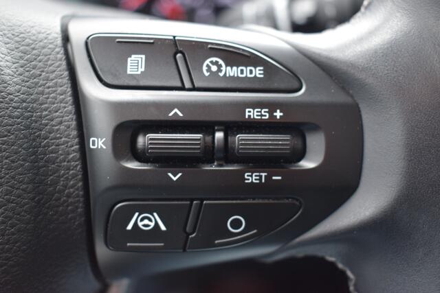 KIA Stonic 1.0 T-GDi MHEV DynamicPlusLine | Automaat | Climate + Cruise Control | Navigatie | Camera + Sensoren |