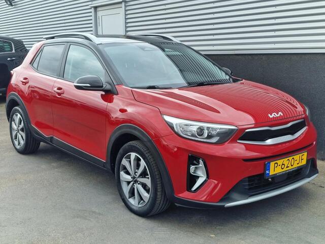 KIA Stonic 1.0 T-GDi MHEV DynamicPlusLine 1e eign. Nieuw geleverd en dealeronderhoude, Climate control, Smart Key, Privacy glass, LMV, Cruise control