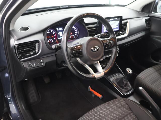 KIA Stonic 1.0 T-GDi MHEV DynamicPlusLine | Trekhaak | Keyless | Navigatie | Parkeercamera | Apple Carplay/Android Auto | Climate Control |