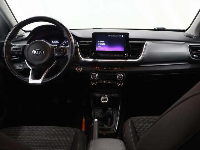 KIA Stonic 1.0 T-GDi MHEV DynamicPlusLine | Trekhaak | Keyless | Navigatie | Parkeercamera | Apple Carplay/Android Auto | Climate Control |