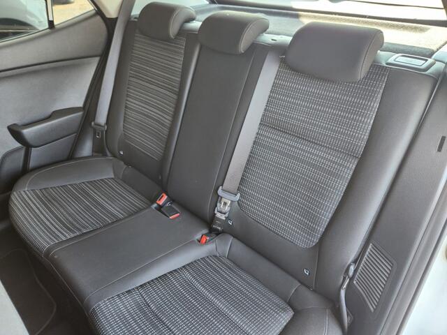 KIA Stonic 1.0 T-GDI DynamicLine, Apple/Android, Camera, Cruise, DAB+