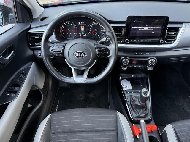 KIA Stonic 1.0 T-GDI MHEV DynamicLine | Achteruitrijcamera | Navigatie | Dodehoeksensor | Keyless go/start | Climate control